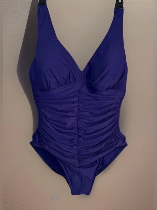 Miraclesuit Other - Miraclesuit One Piece Swimsuit Size 14 DD
Purple Ruched Padded Flattering Tummy